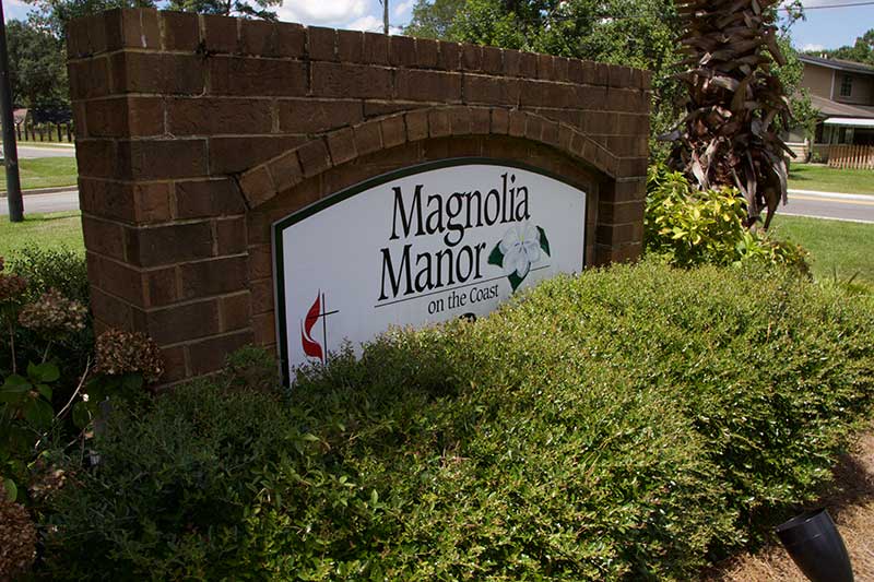 Senior Living on the coast in Richmond Hill, GA Magnolia Manor